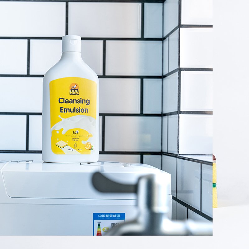 Cleansing Emulsion in use